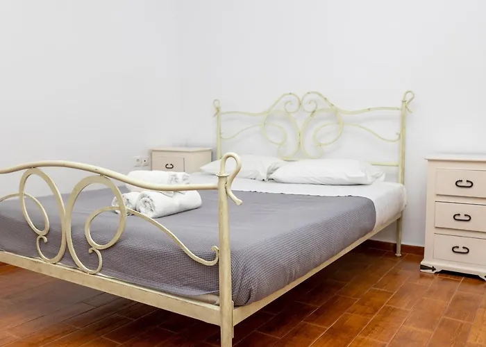 Depis Economy Studios & Apartments